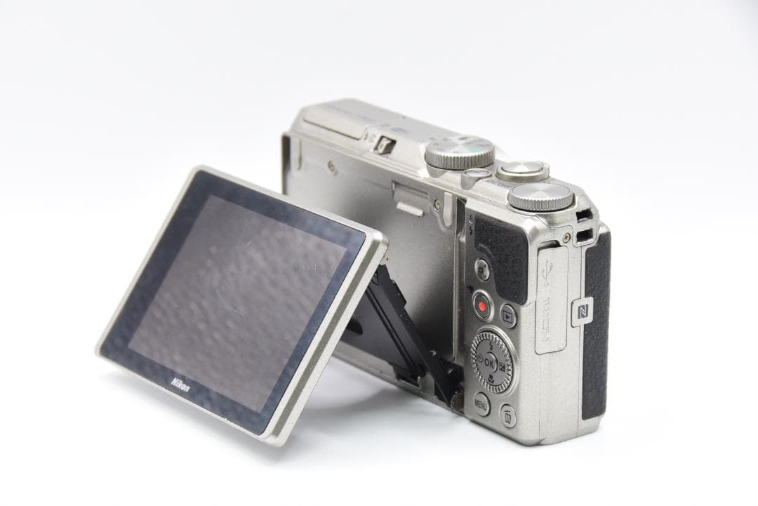 ■ 美品 ■ ニコン Nikon COOLPIX A900 シルバー《動作OK》