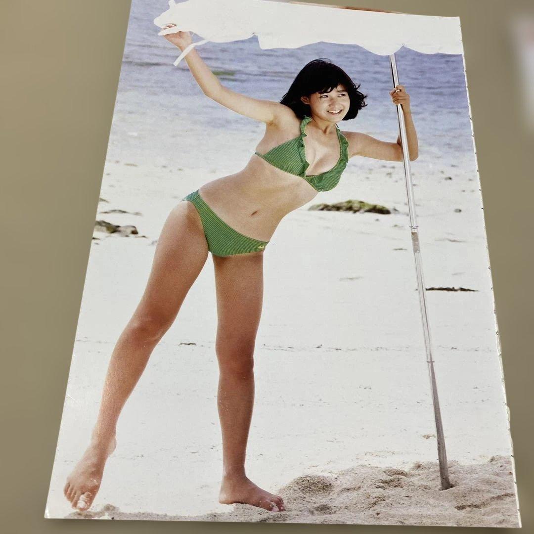岡田有希子16歳 切り抜き 1984.8.15 水着 超貴重 - メルカリ