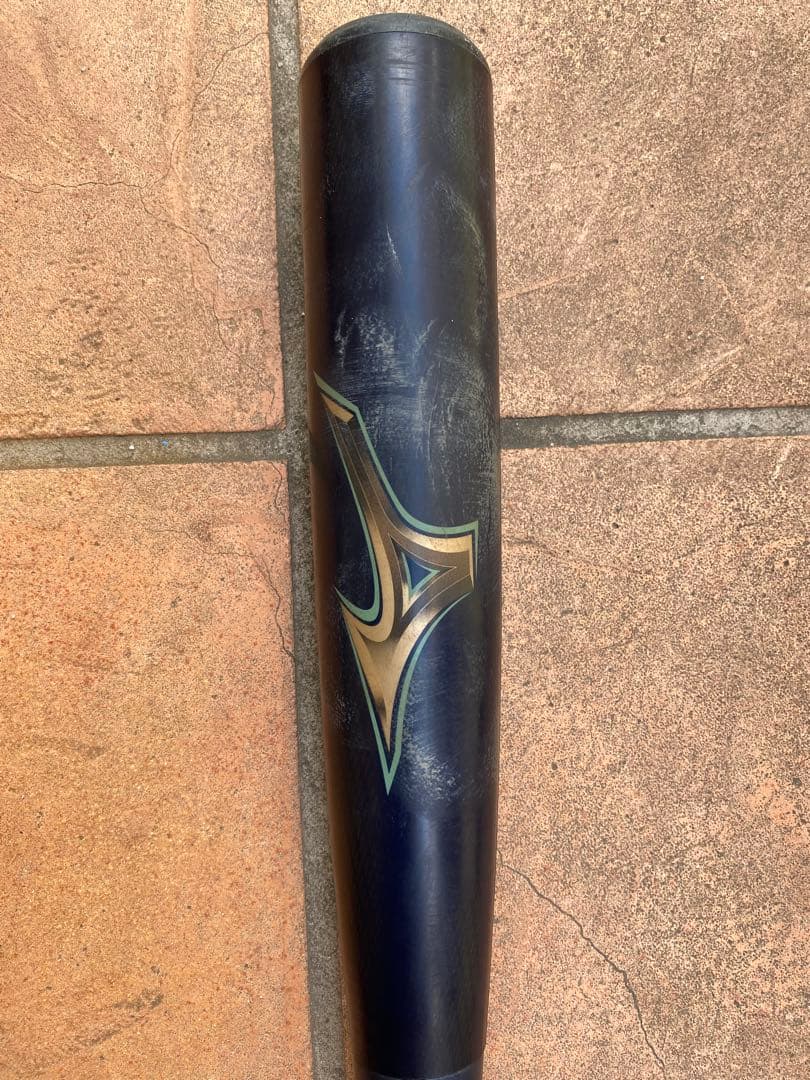 ミズノビヨンドマックスレガシーバット 84cm740gミドル