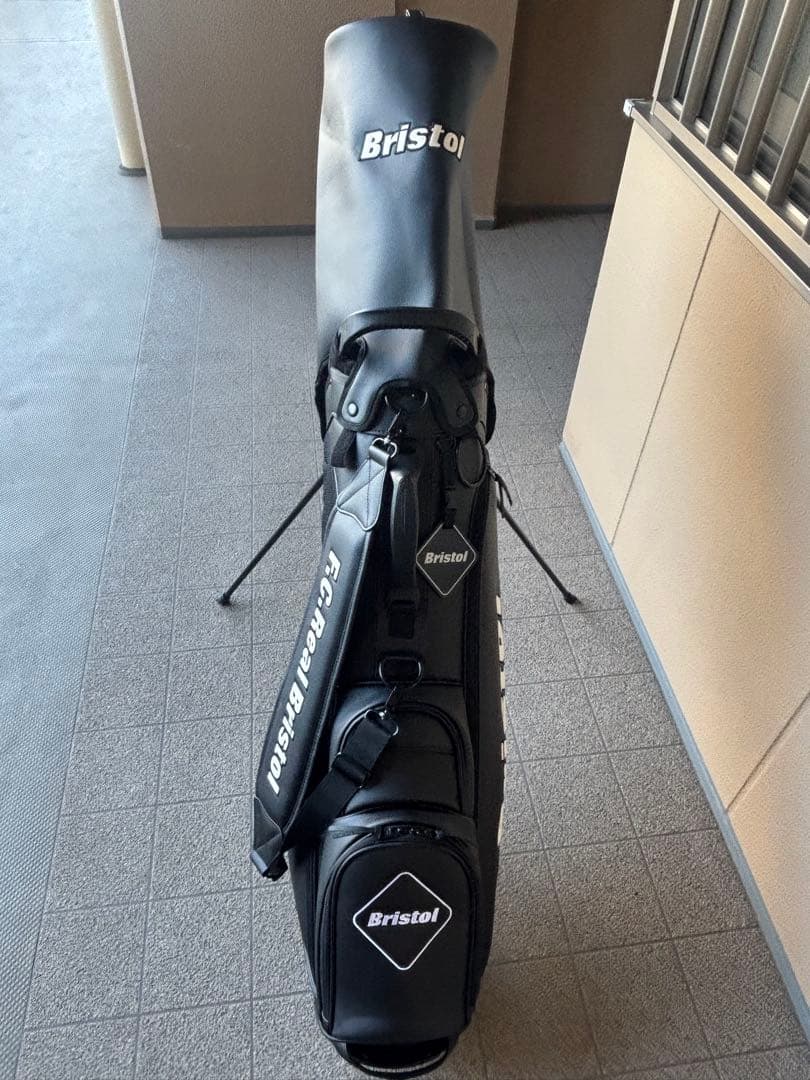 ラウンド未使用 美品 F.C.Real Bristol キャディバッグ