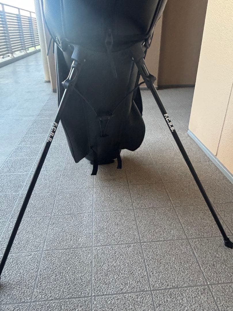 ラウンド未使用 美品 F.C.Real Bristol キャディバッグ