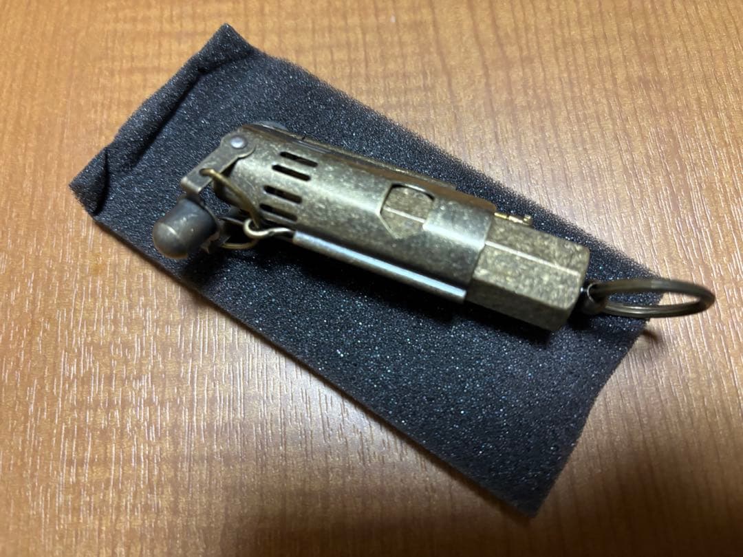 長渕剛がドラマで使用していた物と同様の海外製のライターです