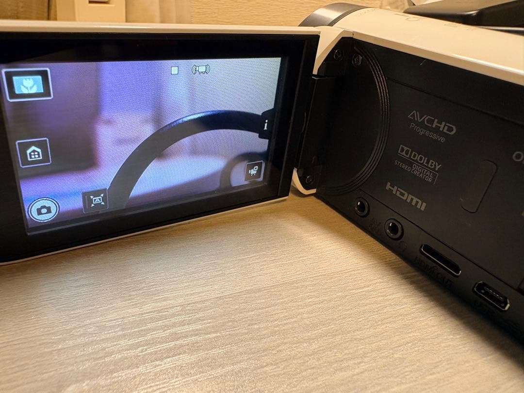 Canon iVIS HF R700 本体 おまけ一脚サービス - メルカリ