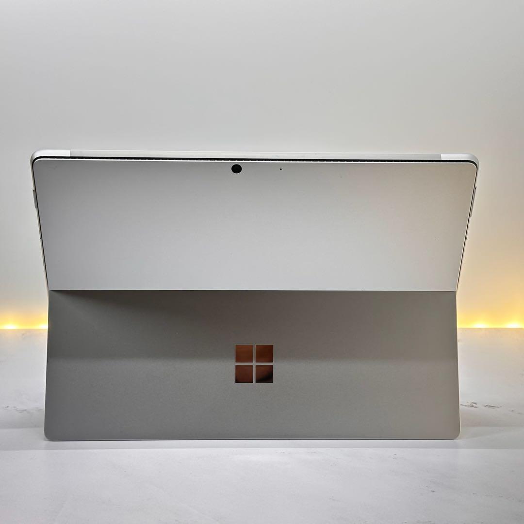 【BT100/準新品】　Surface Pro8 i5/8/256 Office