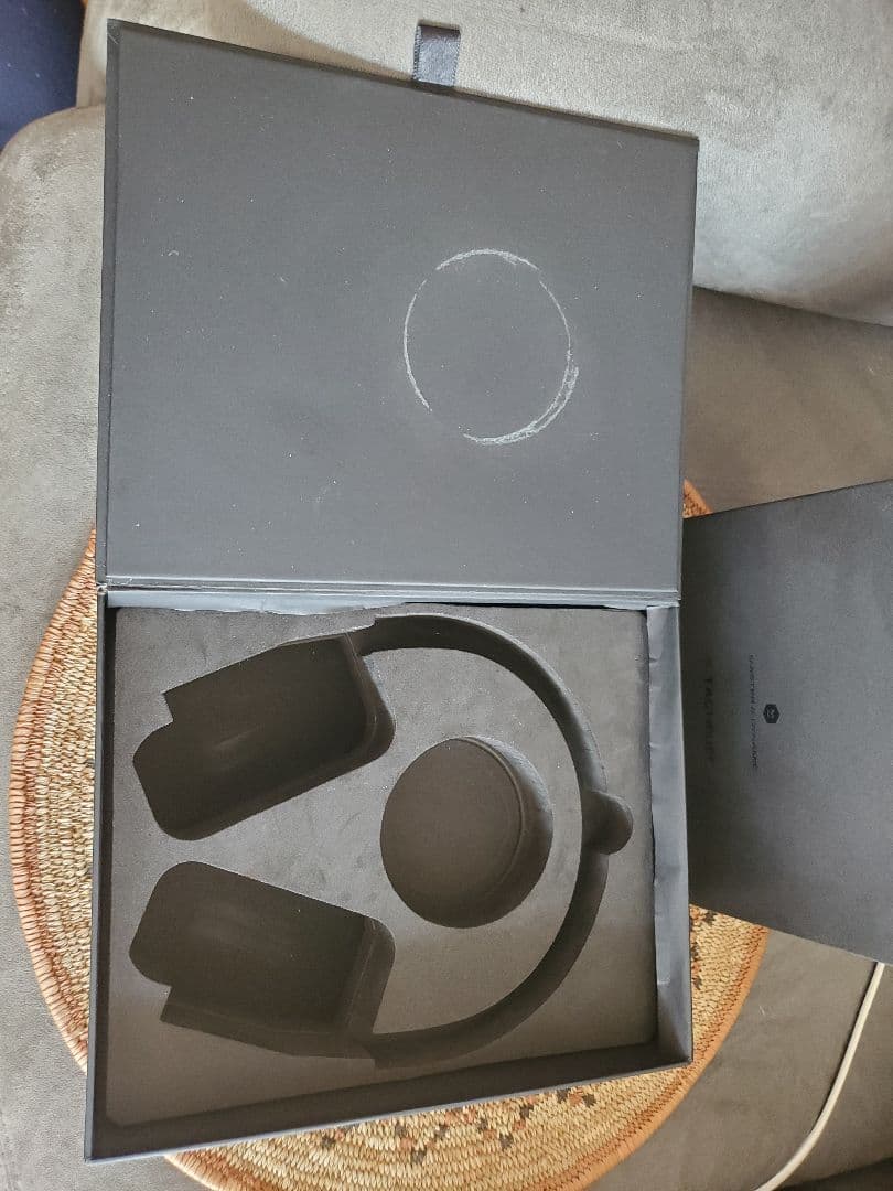 Master & Dynamic MW60 (TAG Heuerコラボ限定品) - メルカリ