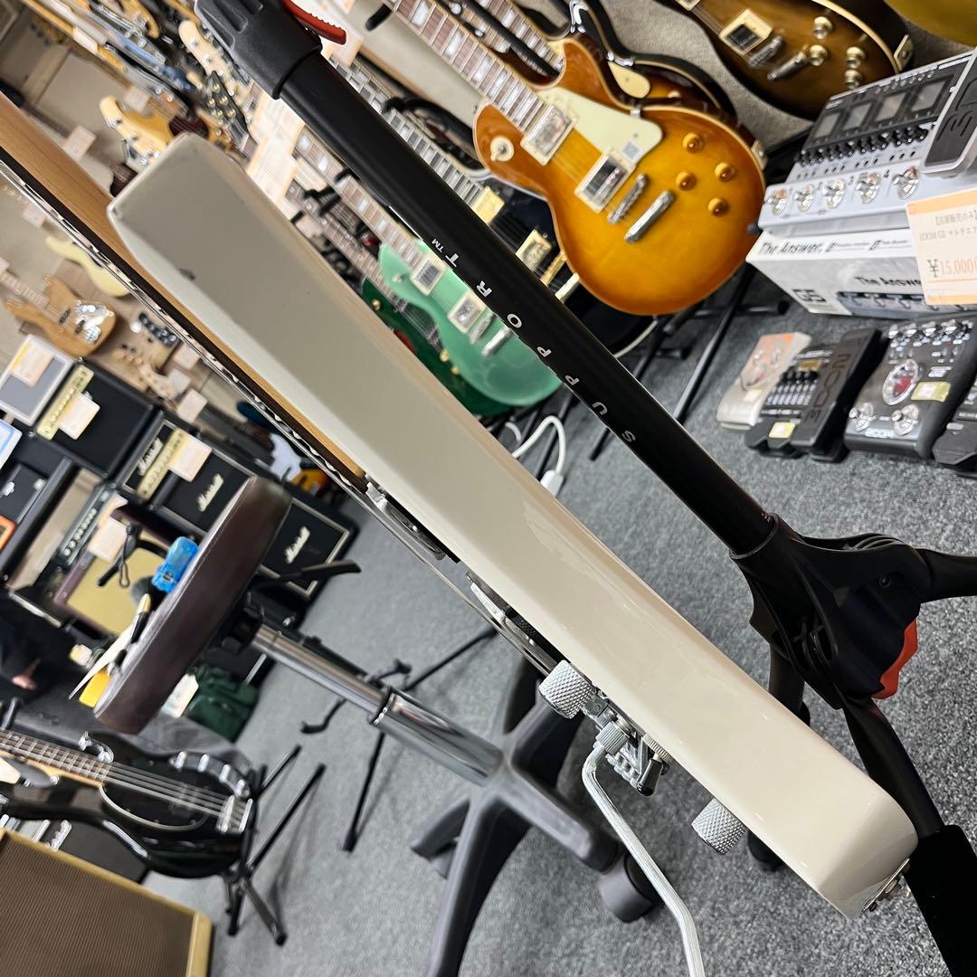 【11633】B.C.Rich Mockingbird ホワイト ロック式