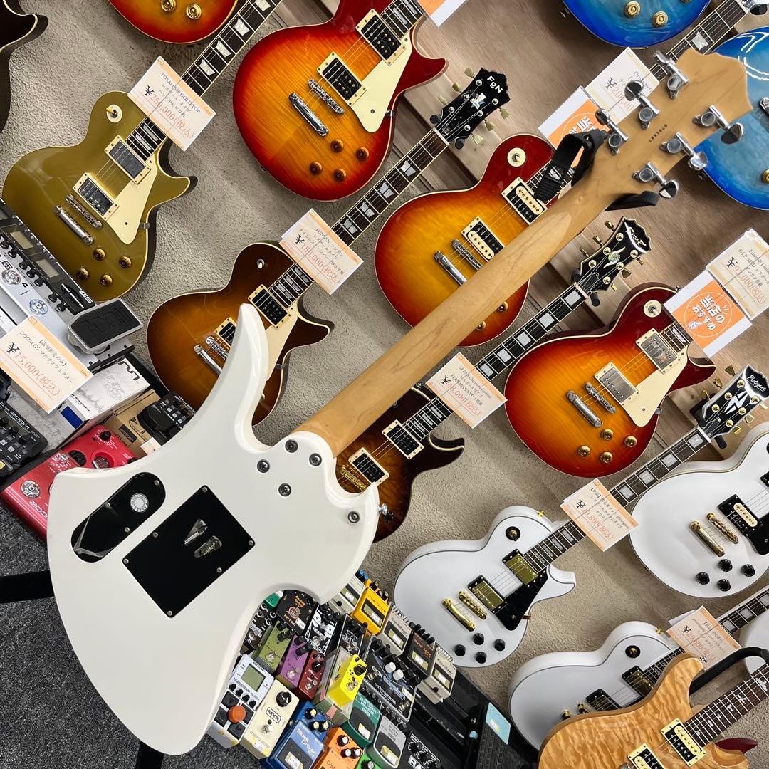 【11633】B.C.Rich Mockingbird ホワイト ロック式