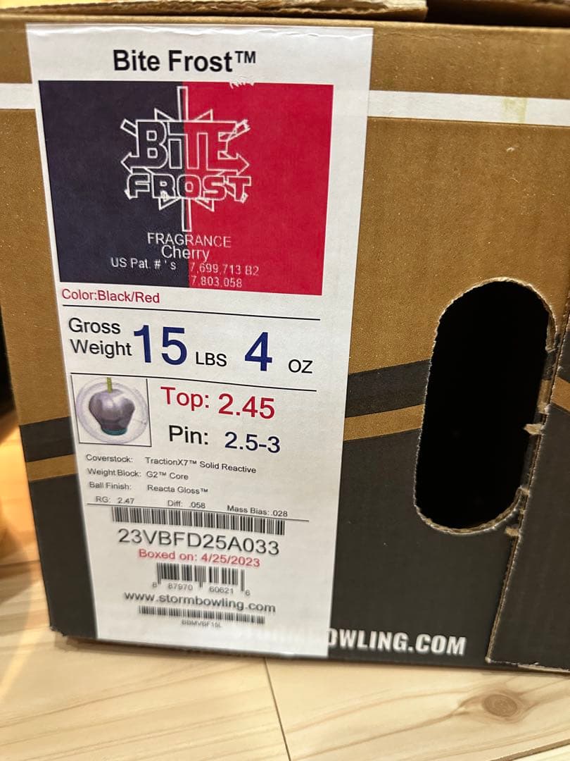 STORM BITE FROST ボウリングボール Bite Frost ボウリングボール 15ポンド