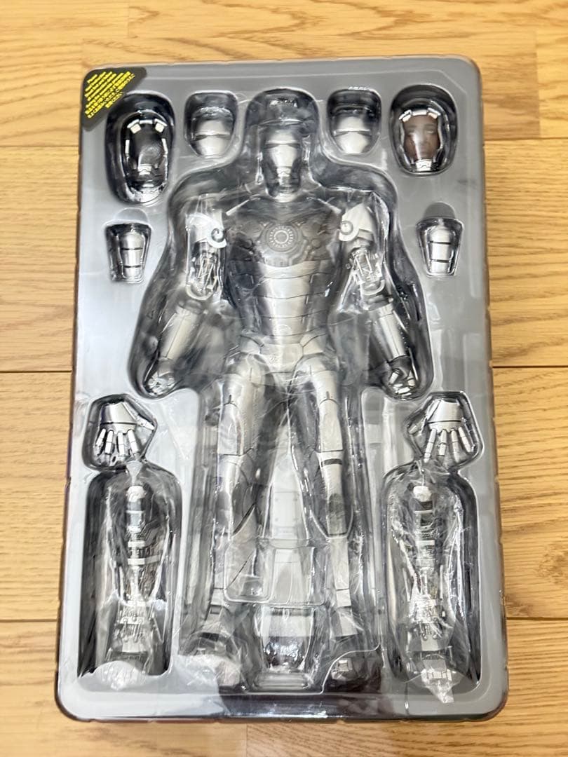 【美品】ホットトイズ　アイアンマン・マーク２ （アーマー・アンリーシュド版）
