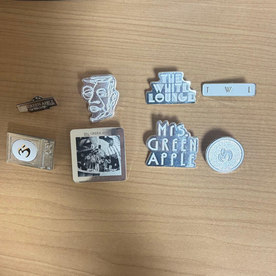 Mrs. GREEN APPLE ピンバッジ ホワイトラウンジ コンプリート - メルカリ