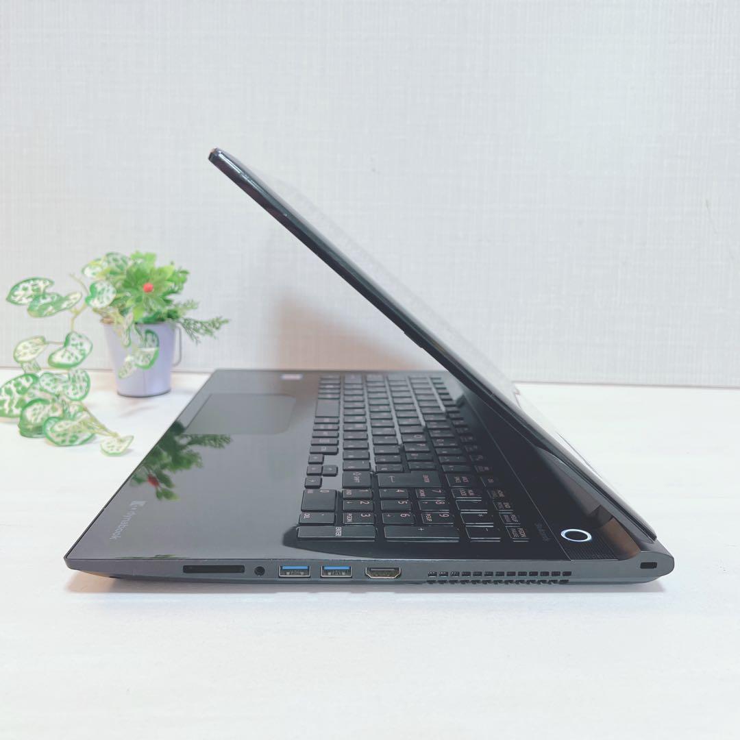 美品、i7、メモリ8G、高速SSD、Win11、イラレ&オフィス2021が使える