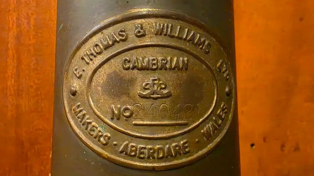 A*8様 英国製 真鍮ジンバル式マイナーズランプ 壁掛け可