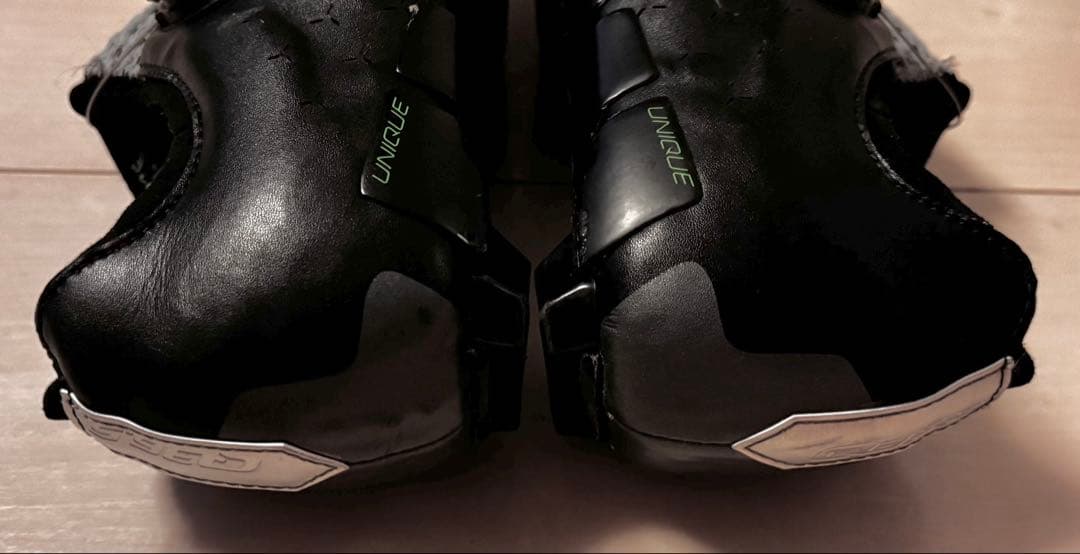 Q36.5 ユニークロード　ブラック　EU42サイズ 26.5〜27.0cm