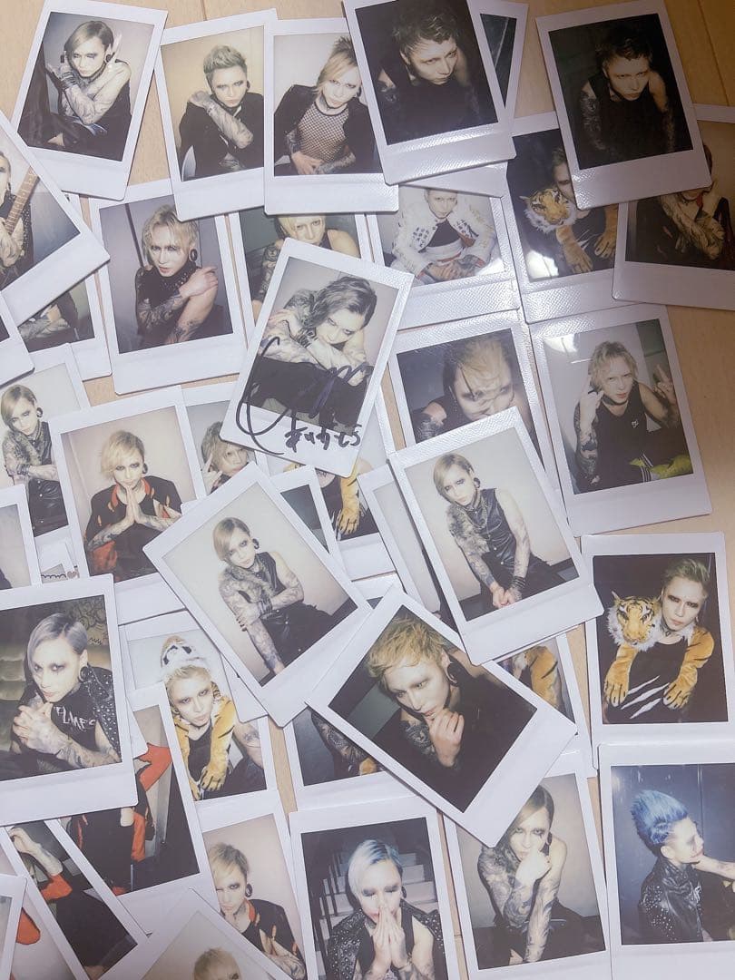 RAZOR衍龍さん サイン入りチェキセット