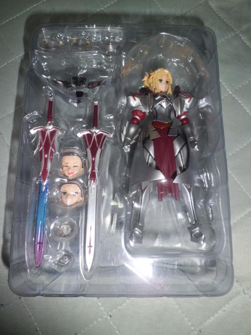 【開封品】figma 414 赤のセイバー