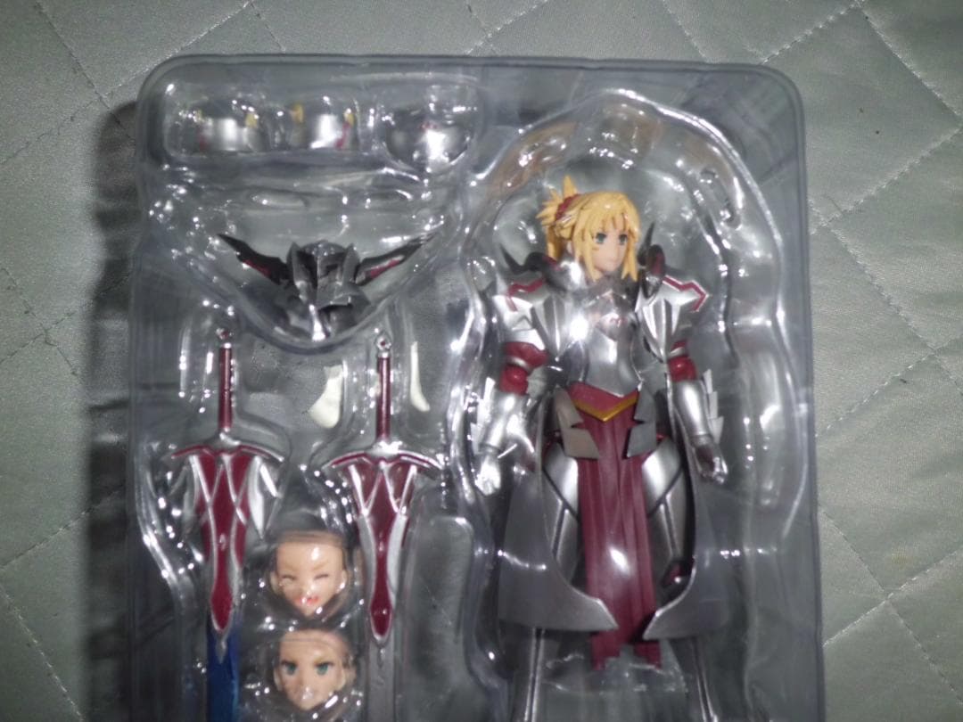 【開封品】figma 414 赤のセイバー