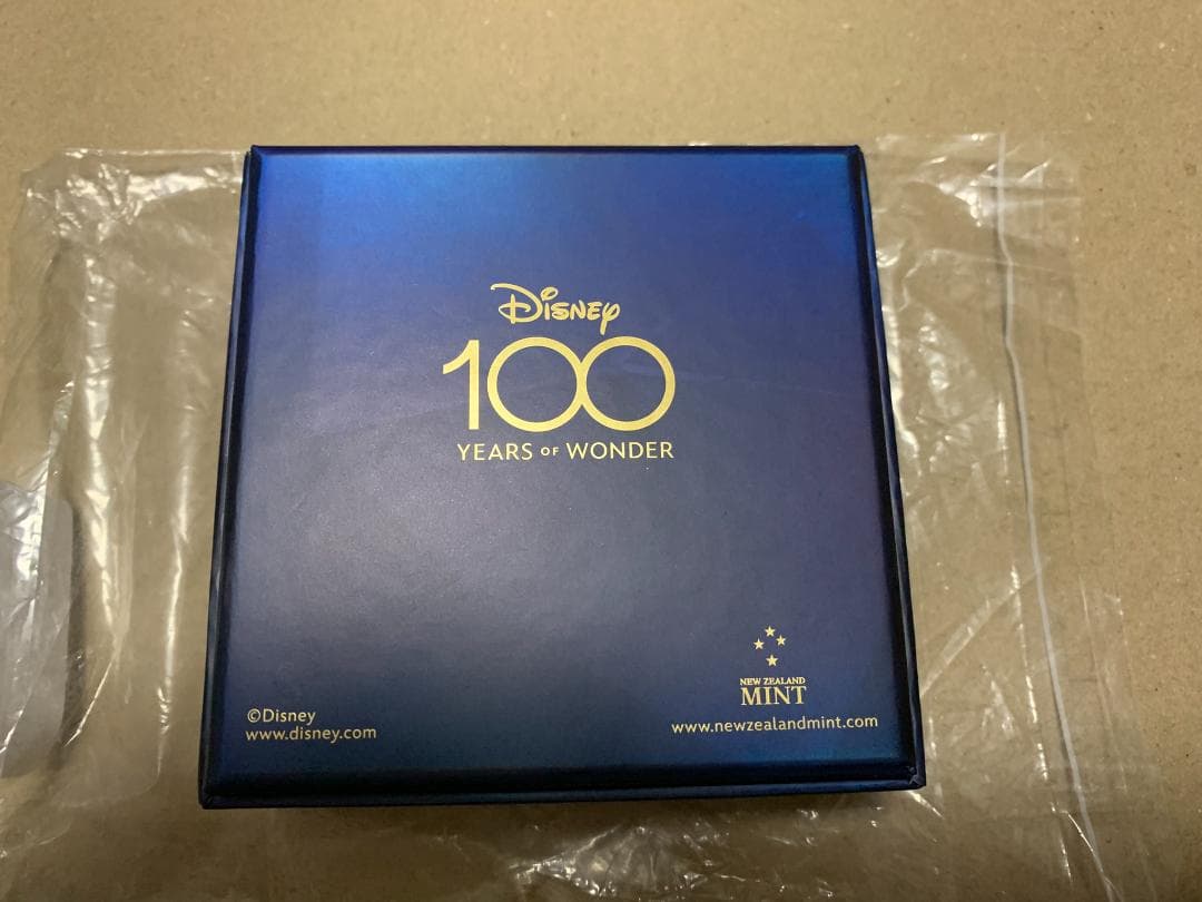 Disney ディズニー 100周年 コイン 世界限定250枚 レアアイテム - メルカリ