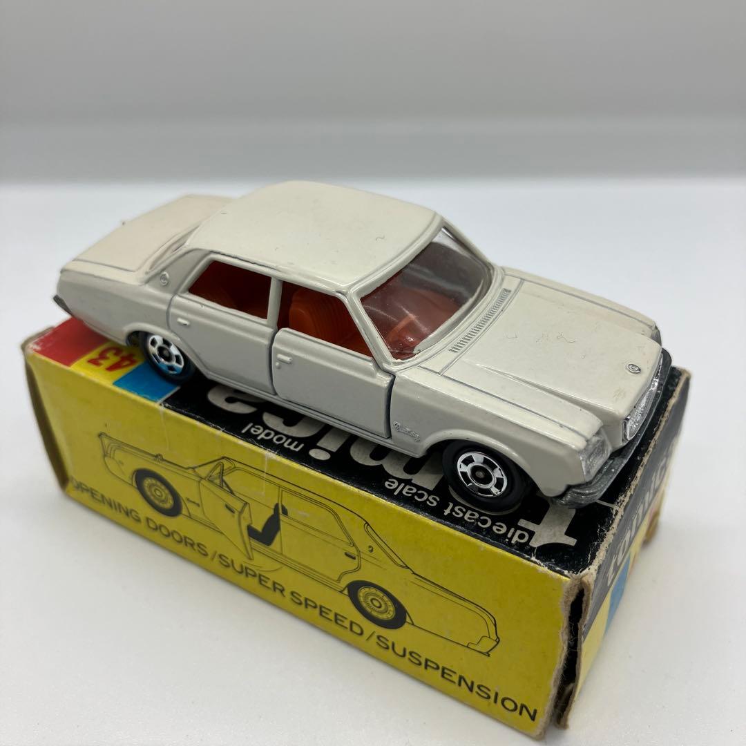 黒箱日本製トミカ　トヨタセンチュリー