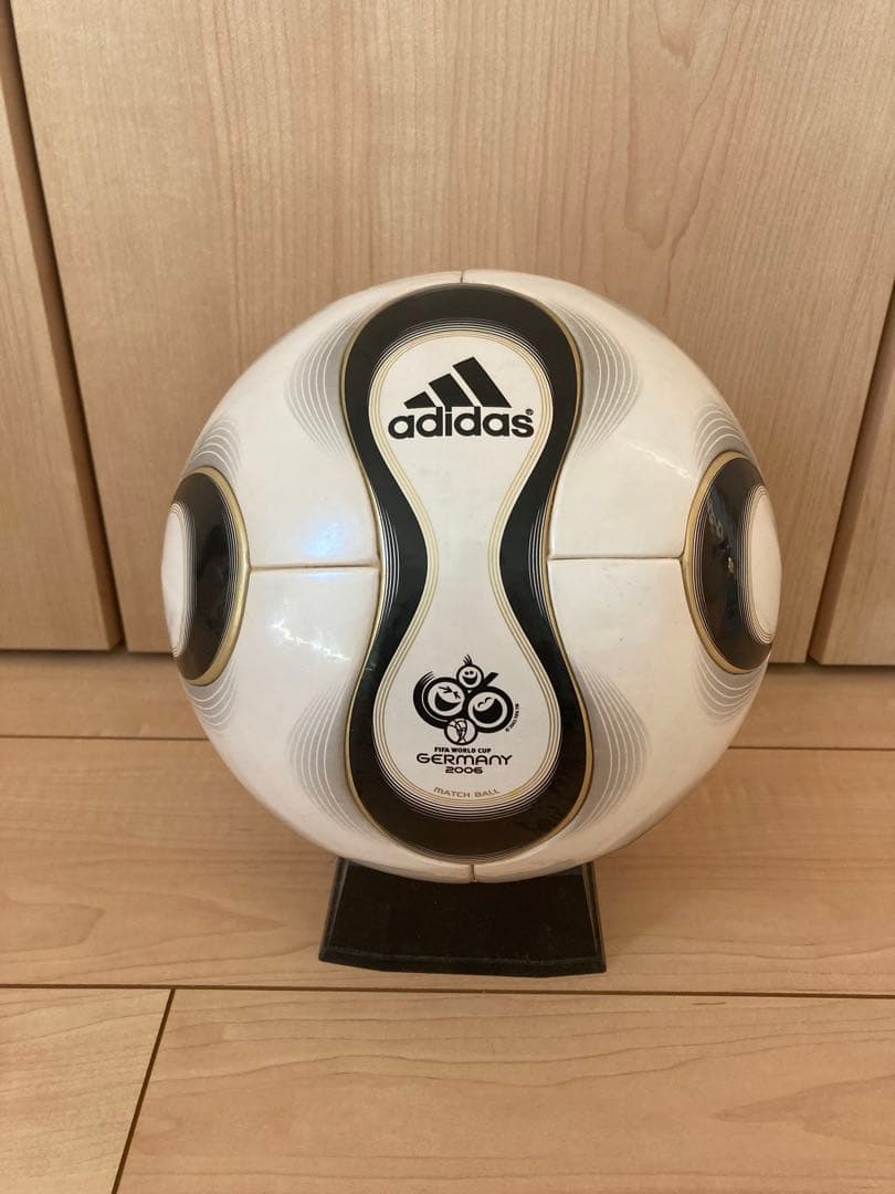 ラスト一つ チームガイスト サッカーボール 5号球 公式球 TEAM GEIST