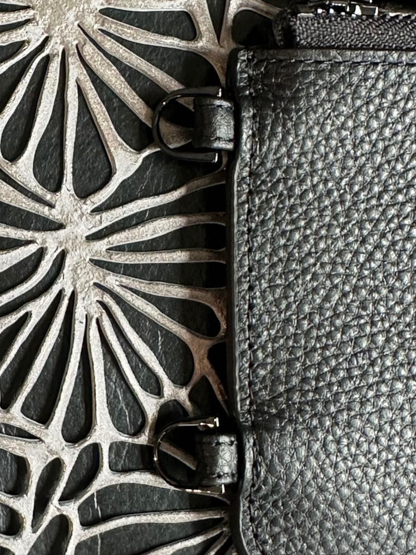 【BANDOLIERバンドリヤー】ポーチ《ブラック/ピューター》