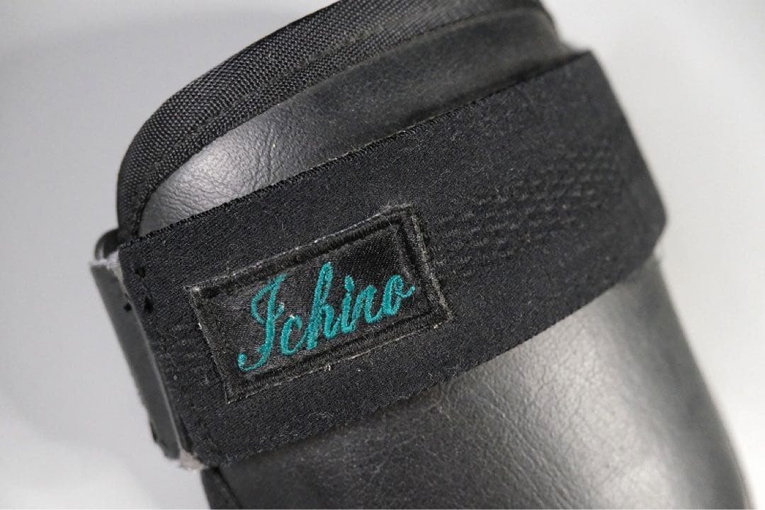 イチロー 2002年実使用 直筆サインエルボーガード（アームガード