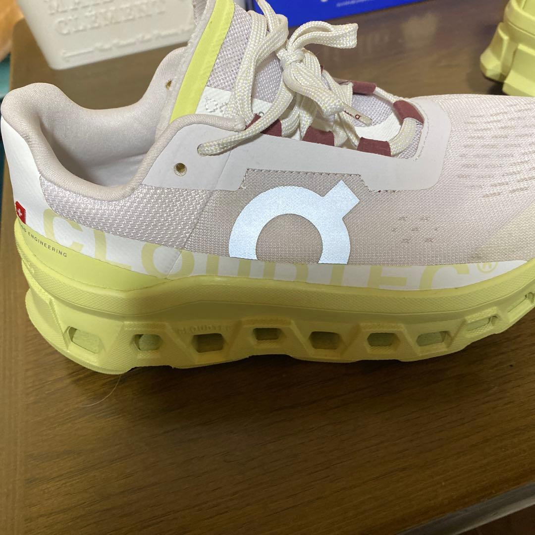 On Cloud monster クラウドモンスター　23.5cm