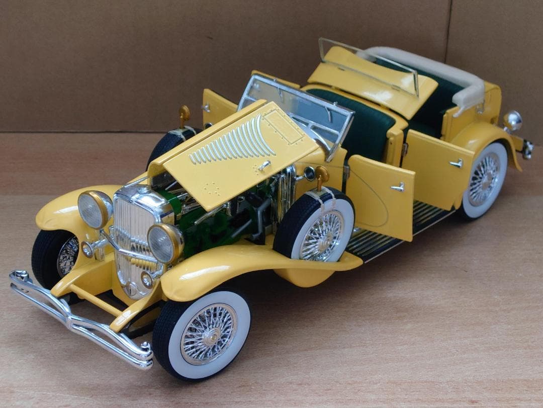 1/18 デューセンバーグ2 イエロー ディカプリオ仕様 ダイキャスト製