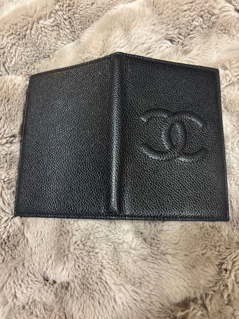 《中古》CHANEL ブラック パスポートケース
