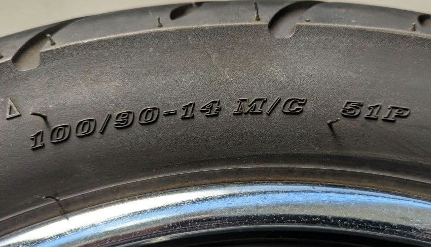 リトルカブAA01 純正リアホイール タイヤ、ホイールカバー付き