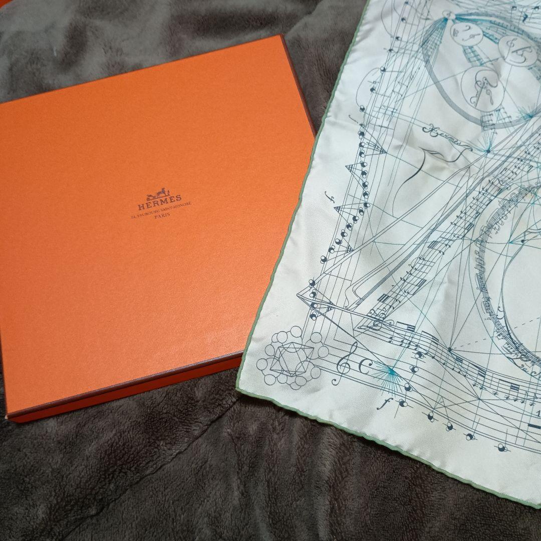 HERMES ガヴロッシュ（カレ）45「球体が奏でる音楽」希少 - メルカリ