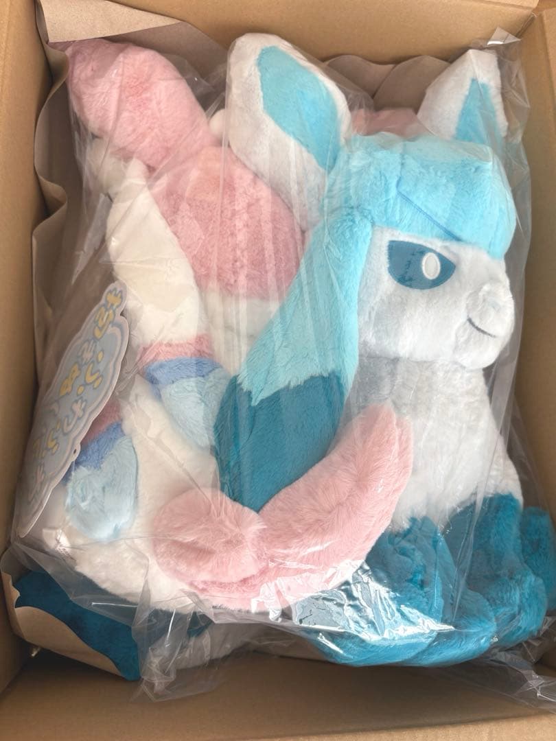 ポケモンセンター　ふわふわ抱きぬいぐるみ　ニンフィア　グレイシア