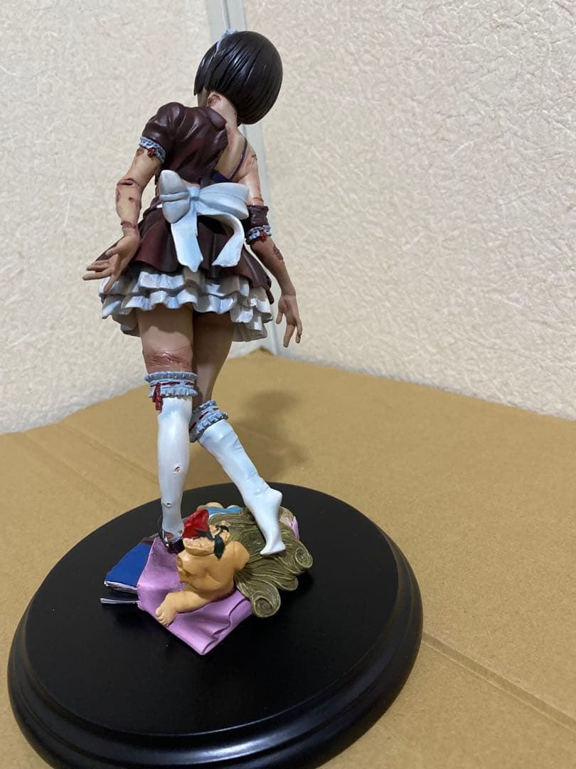 ゾンビガール 　 1/8 フィギュア　箱無し