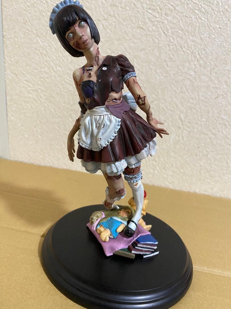 ゾンビガール 　 1/8 フィギュア　箱無し