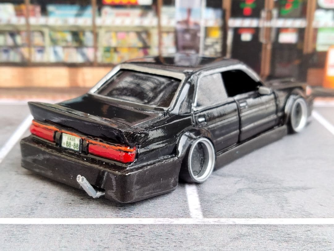 トミカ改造 トヨタ 13クラウン VIP仕様 段リム ☆深リム ホット