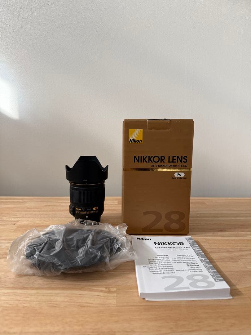 ニコン ニッコールレンズ AF-S NIKKOR 28mm f/1.8G Amazon.com : Nikon AF FX NIKKOR 28mm f/1.8G Compact Wide-angle