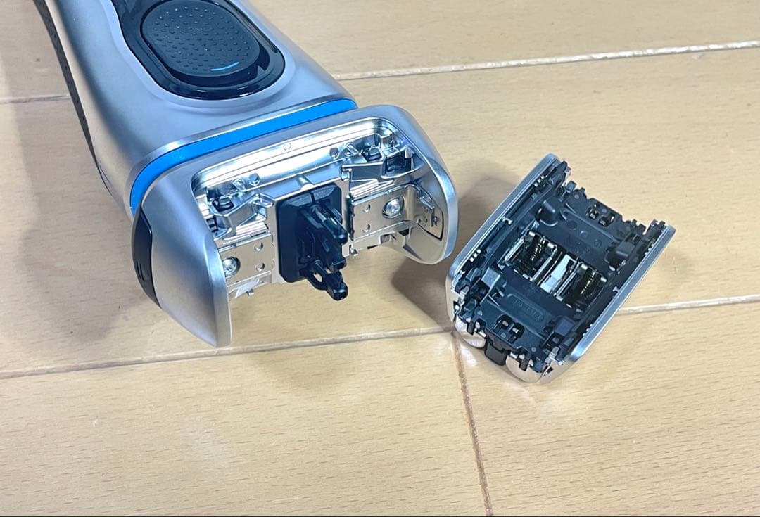 美品】BRAUN Series8 Type8359s-SP - メルカリ