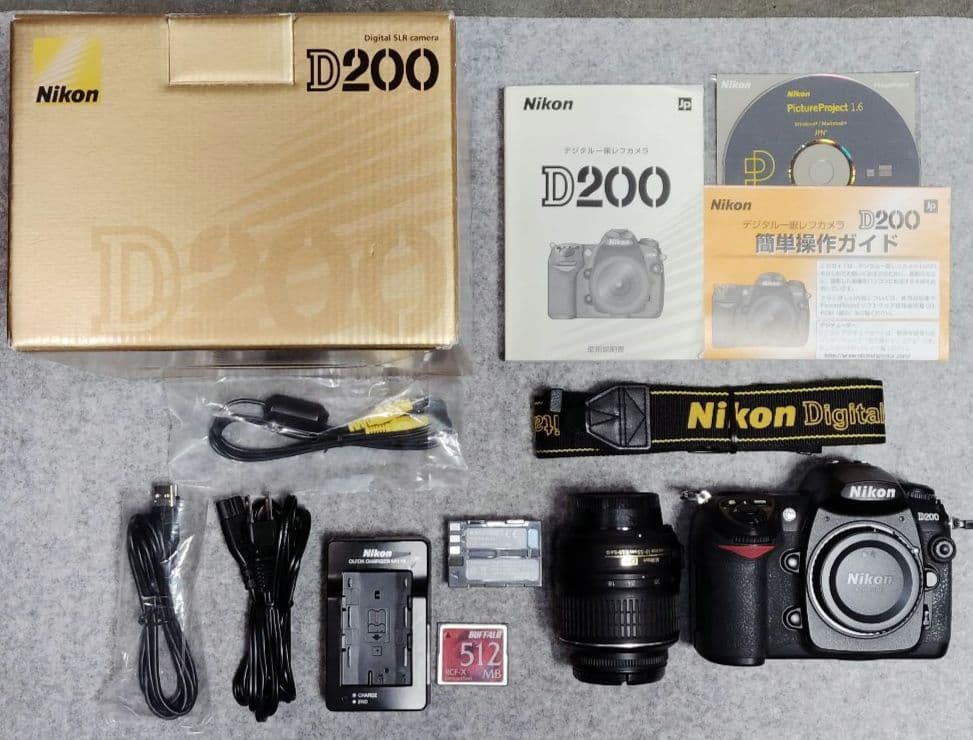 Nikon D200 標準ズームレンズ付 シャッター回数約4600回 CCD機 - メルカリ