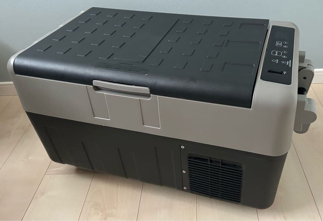 SUNPIE 車載用冷蔵庫 30リットル 2室 独立温度設定 コンプレッサー式 Amazon.co.jp: 「SUNPIE」車載冷蔵庫 30L 2室独立温度制御 ドイツ