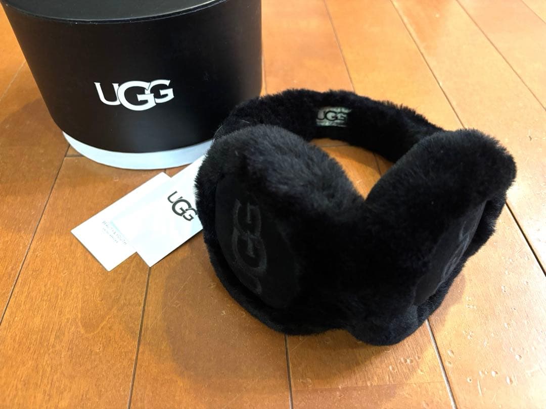 UGG ブラック　イヤーマフ　新品未使用 UGG（イヤーマフ ・ ブラック/黒色系）のフリマアイテム一覧