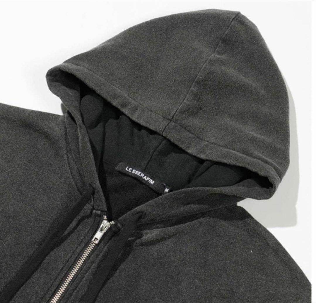 GR8 LE SSERAFIM コラボ XL ジップパーカー - メルカリ