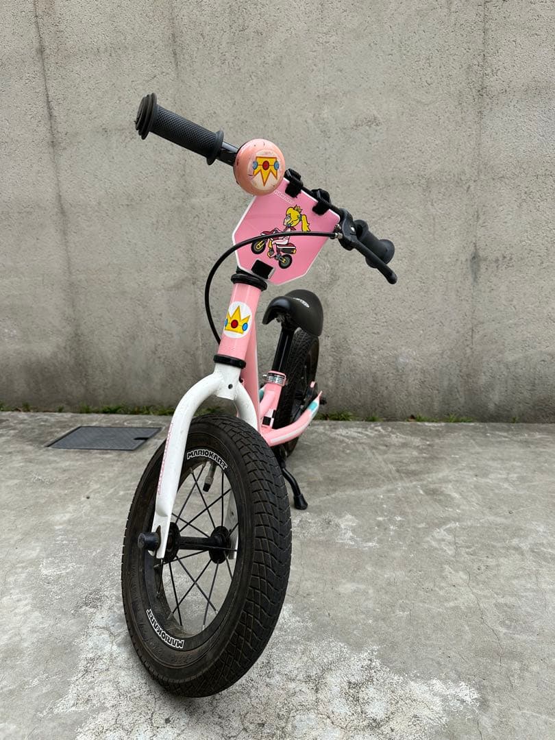 キッカーアバンス マリオカート ピーチ姫 バランスバイク ストライダー