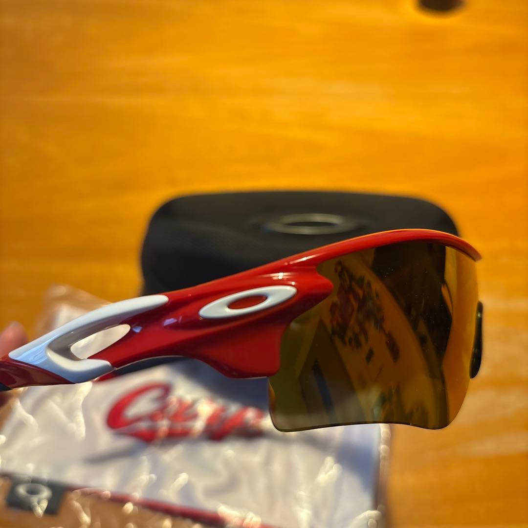 限定価格】OAKLEY オークリー レーダーロック レッド 広島カープ