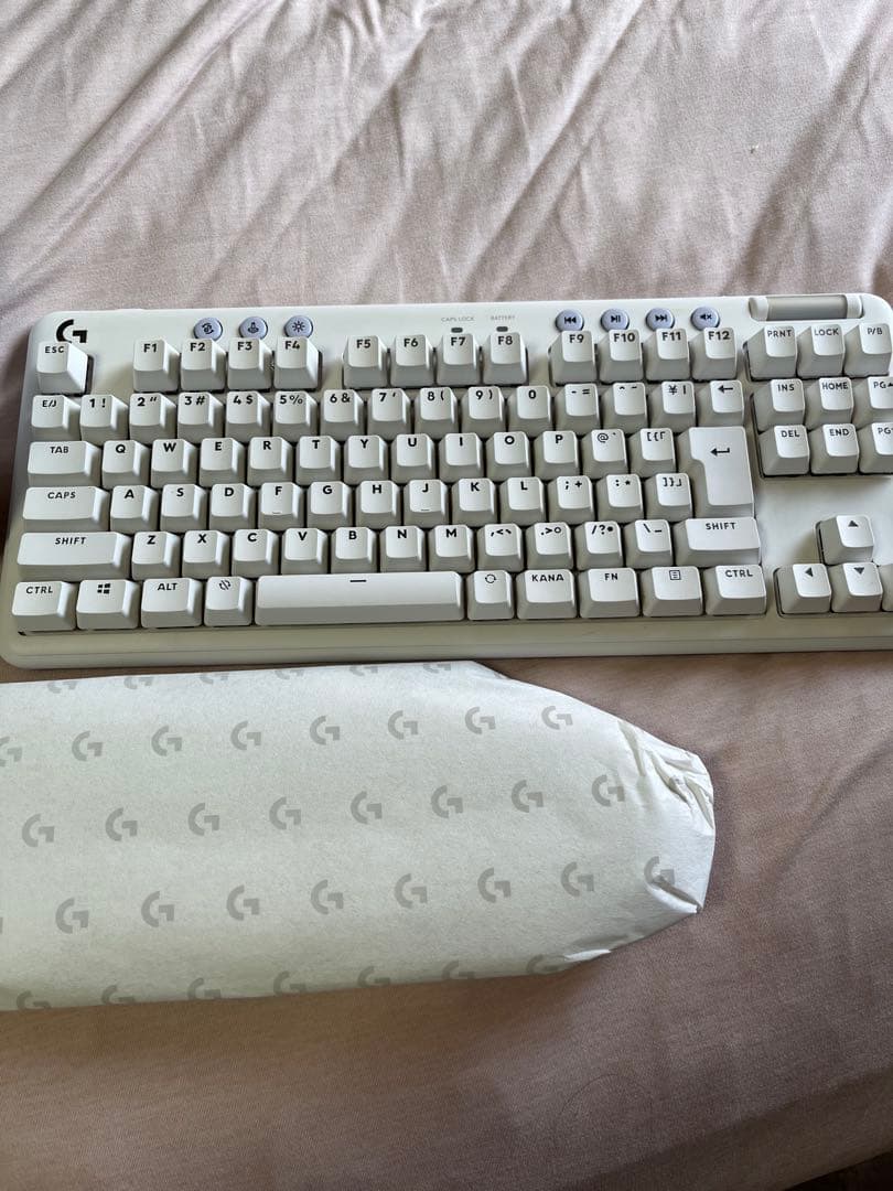 Logicool G715 ホワイト リニア ゲーミングキーボード＋リストレスト G715(リニア) ホワイトミスト