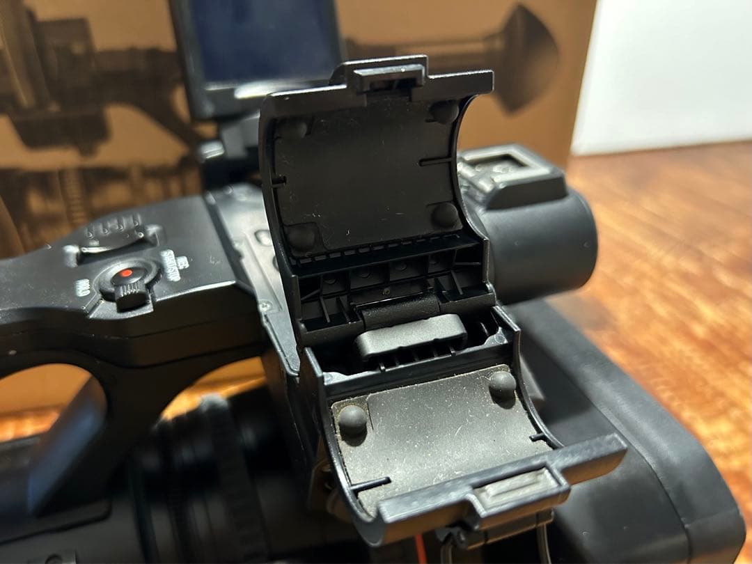 値下げしましたSONY PXW-Z190（充電器、バッテリー1本レインカバー付