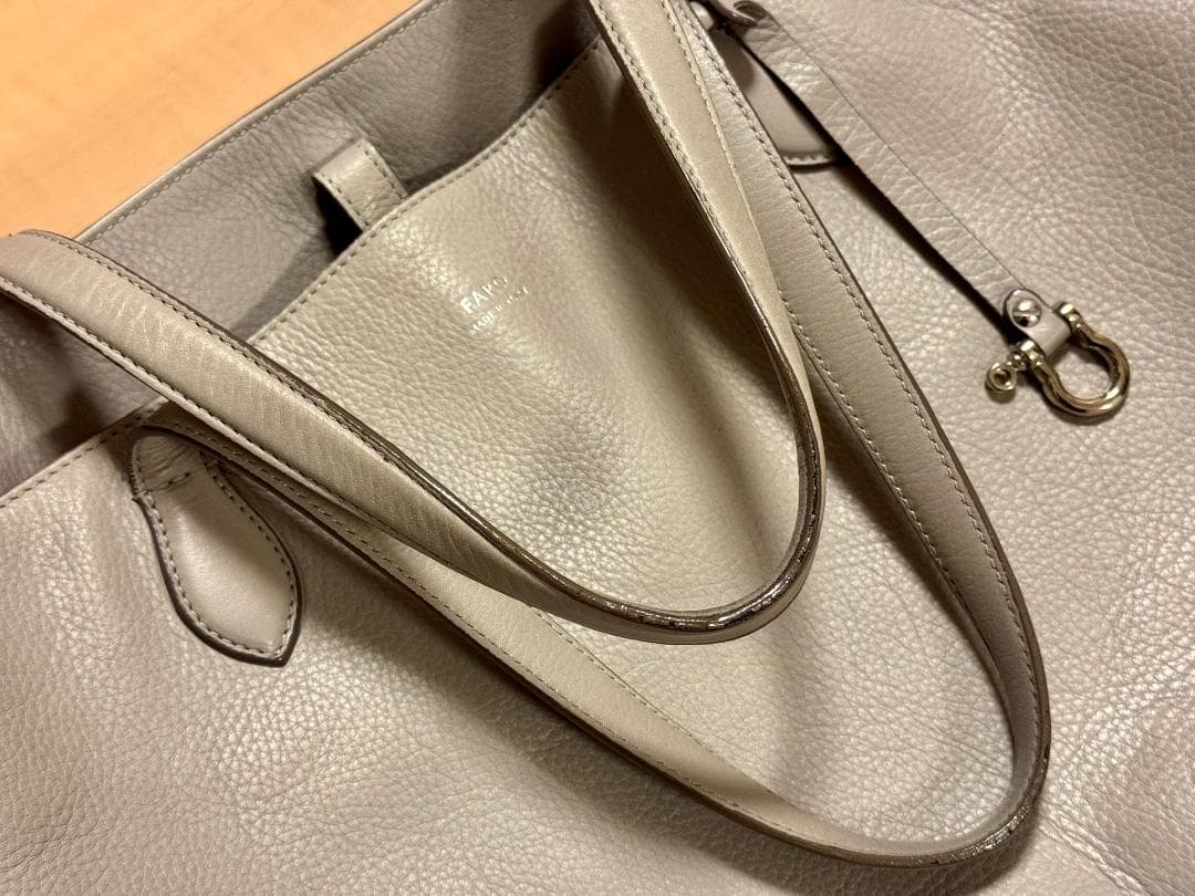 FARO ファーロ FABIO MOUSSE トートバッグ 薄グレー 牛革 - メルカリ