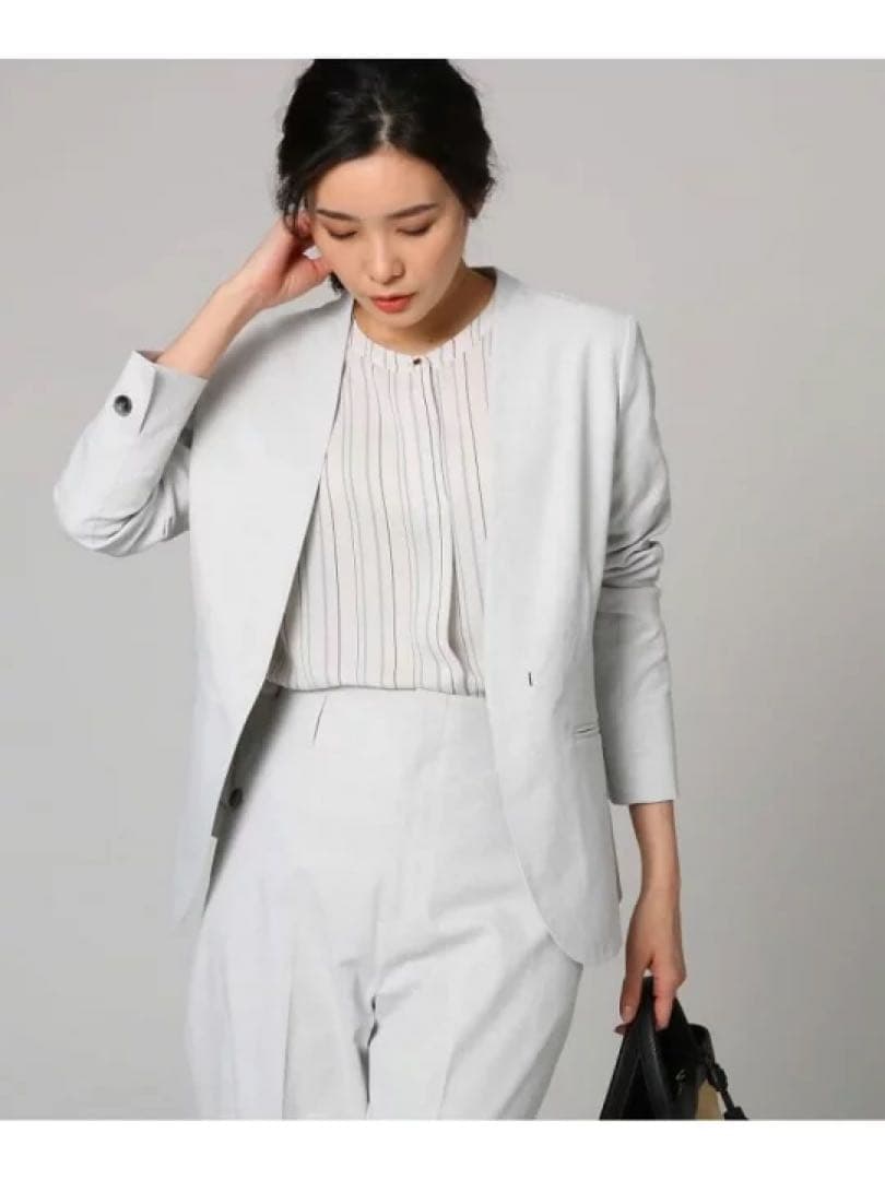 美品✨クリーニング済【UNTITLED】アンタイトル 大きいサイズ パンツスーツ