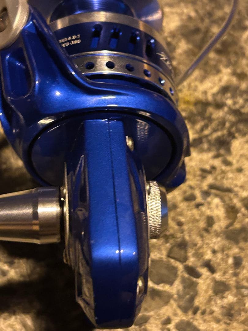 Okuma スピニングリール（ブルー） 9ベアリング仕様 8000番の通販はau