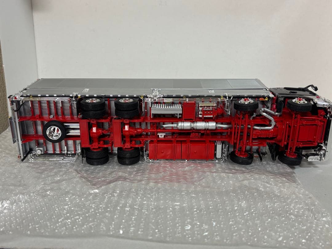 1/32 デコトラプラモデル スーパーグレート 4軸低床冷凍ウイング