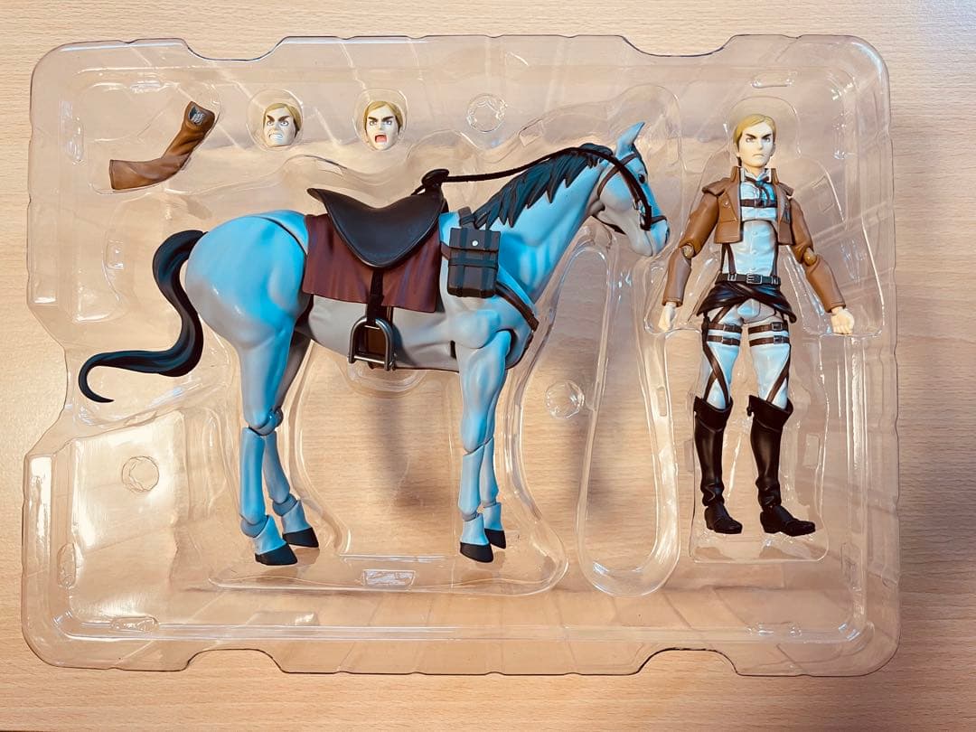 進撃の巨人 figma エルヴィン・スミス