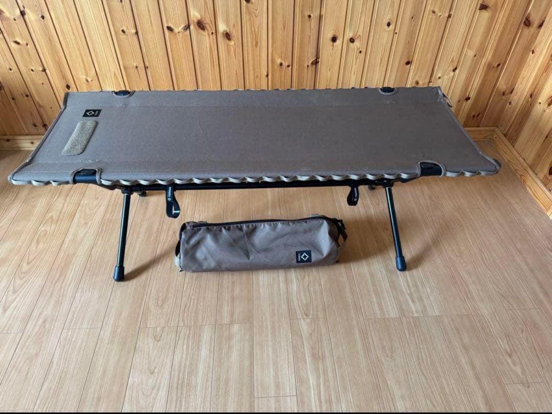 ヘリノックス　タクティカルベンチ　コヨーテ Amazon.co.jp: ヘリノックス（Helinox）タクティカルベンチ 19755017